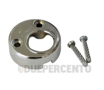 Coperchietto serratura, con 2 rivetti per Vespa 50 R/ 125 ET3/ PX125-200-E/ Lusso 1°/ P150S/ P200E