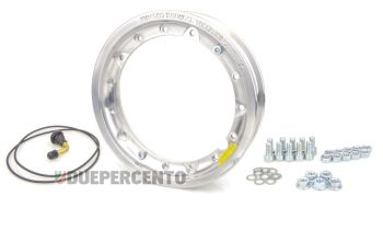 Cerchio in lega tubeless scomponibile PINASCO 2.10-10 alluminio lucido per Vespa 50/ 50 special/ ET3/ PX125-200/ P200E/ Rally 180-200/ T5/ GTR/ TS/ Sprint